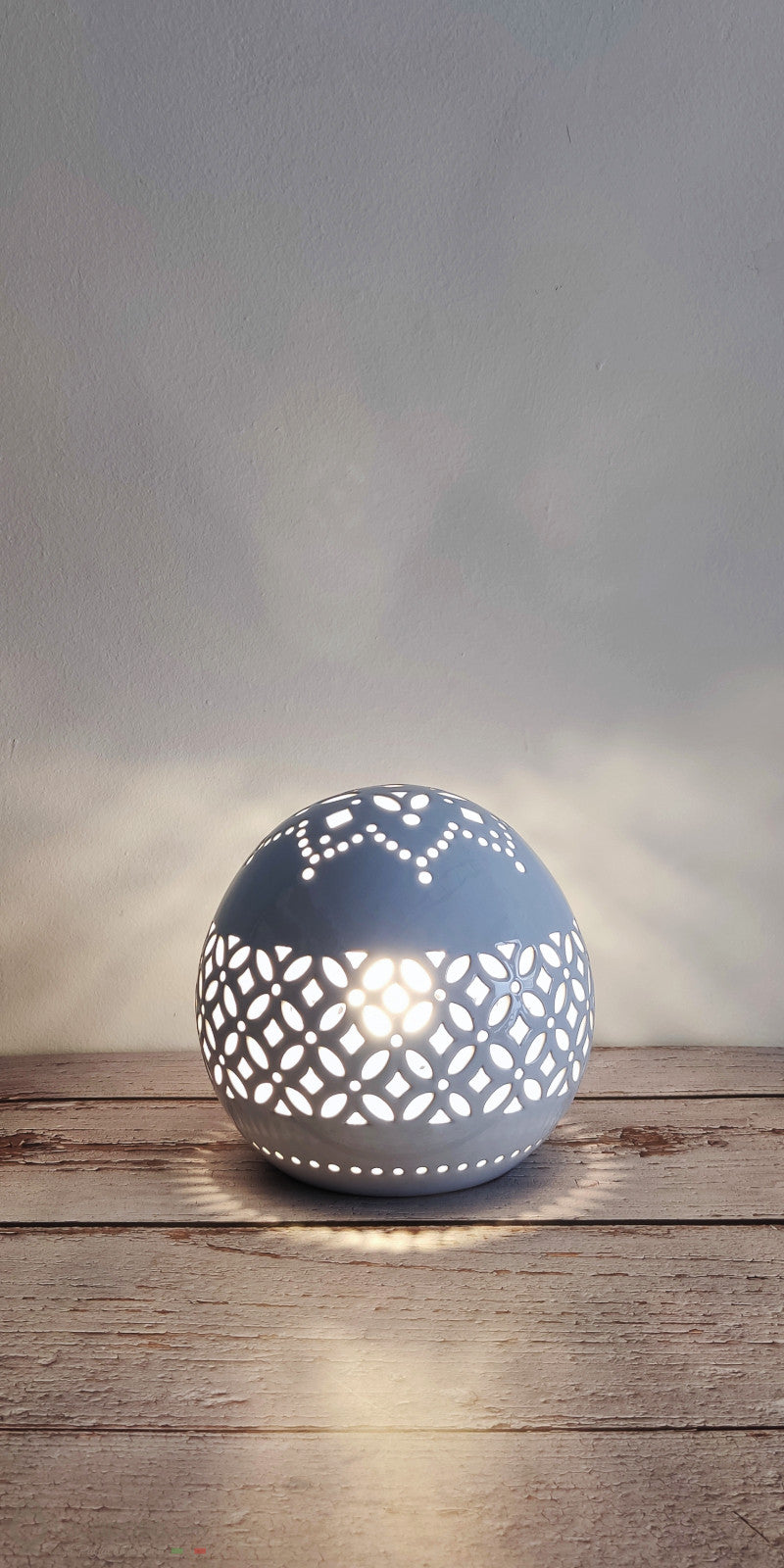 CAMELIA - Lampada Sfera in ceramica Lacapasa.com