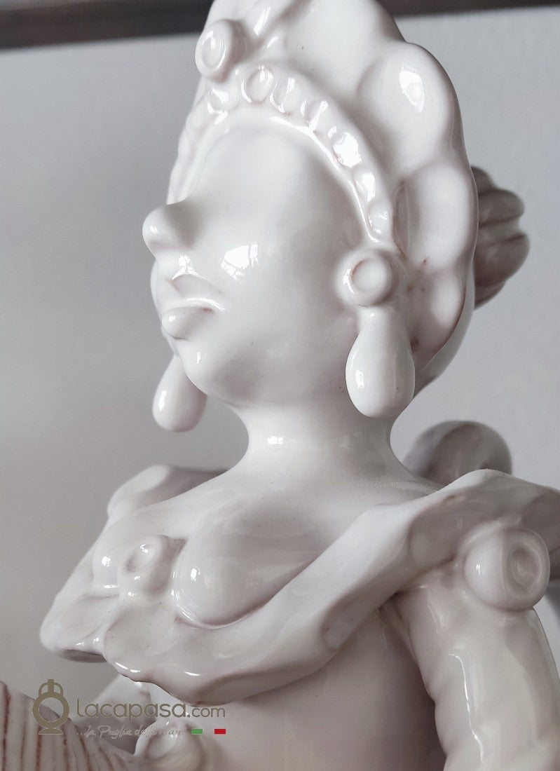 Pupa in ceramica pugliese - dettaglio - Lacapasa.com